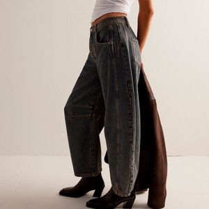 We the Free Good Luck Mid-Rise Barrel Jean in Ian Indigo